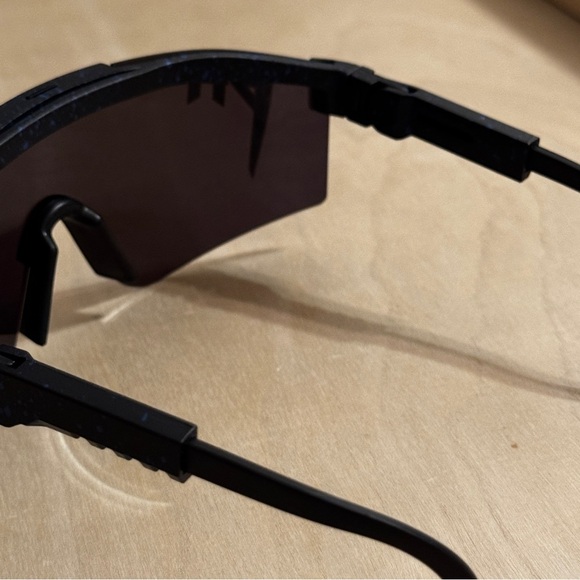 NWT - Polarized Pit Viper Sunglasses - Midnight Blue Lens & Speckled Black Frame - Picture 5 of 8